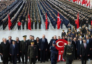Atatürk Anıtkabirde Törenle Anıldı